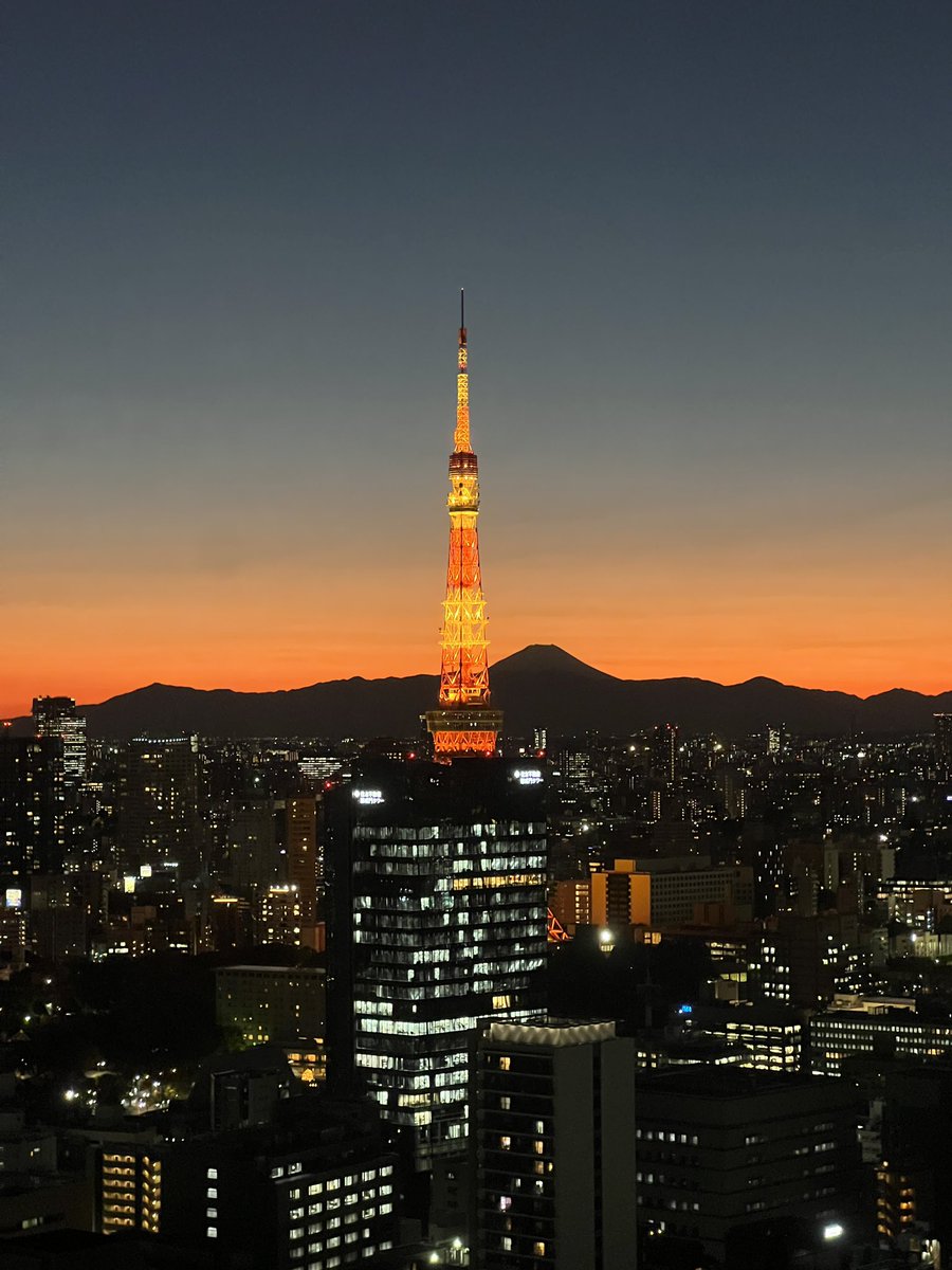 marcwin_'s tweet photo. Tokyo views - sunset to sunrise ft Mount Fuji 🗻 https://t.co/myKkgRA4VC