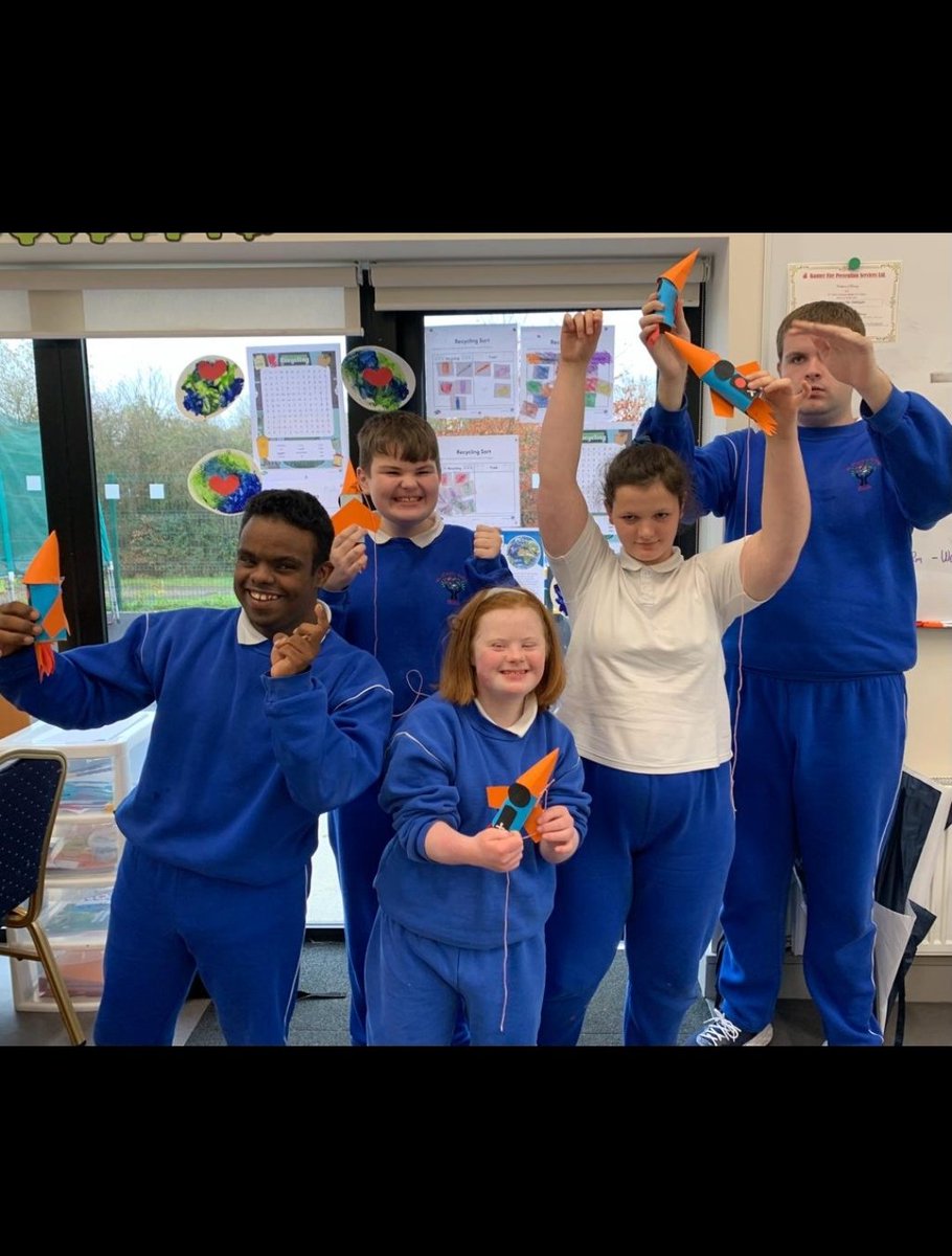 stclares_ss's tweet photo. Working hard with our target teacher Vivienne #smilingfaces #superwork https://t.co/MDoPVPQImI