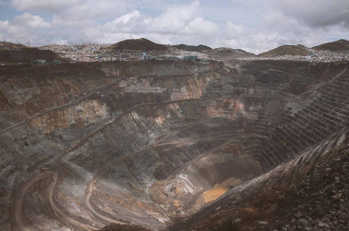 TomaszGeoPaleo's tweet image. Z powodu niższej produkcji srebra w dwóch czołowych krajach - 🇲🇽Meksyku oraz 🇵🇪Peru, globalne wydobycie #srebra spadnie o 2% w 2023 r. do 820 mln uncji w porównaniu z całkowitym wydobyciem w 2022 r. 
globenewswire.com/news-release/2…