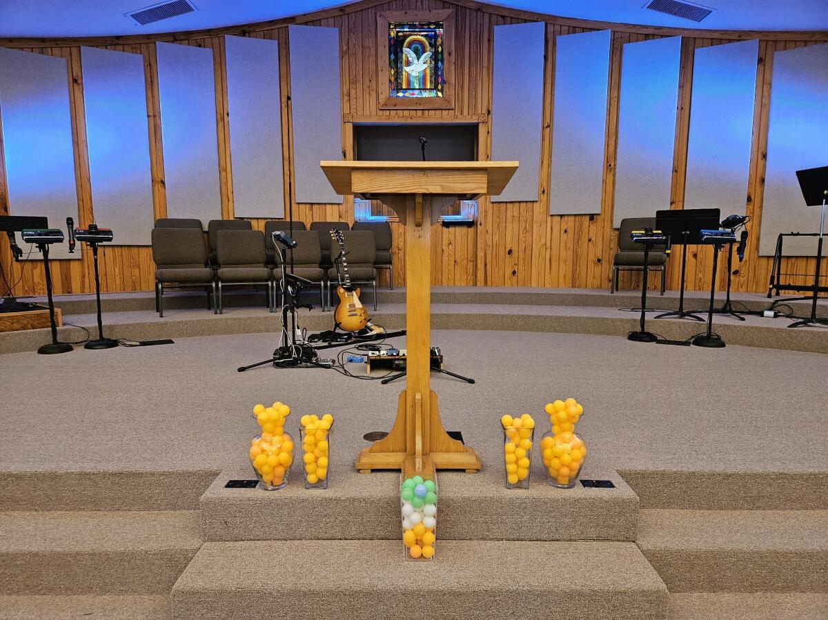 LPBC_Joshua's tweet image. This past week, we celebrated the most weekly gospel presentations reported in the 3-year history of our Who's Your ONE Evangelism emphasis!
⚪️14 members began praying for their "ONE"
🟠198 times the gospel was shared
🟢11 professions of faith were made
🔵1 person was baptized