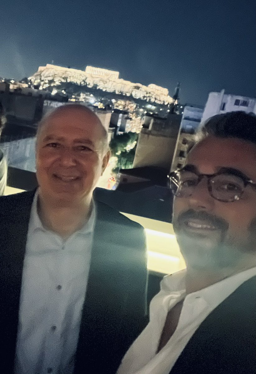 Vincenzo Naddeo | 納文 森 tweet media