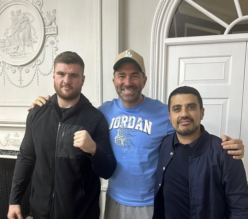 Fight date locked in. City locked in. It’s a big one. Announcement soon. Bosh bosh bosh. Bull army. 
<a href="/JohnnyFisherBox/">Johnny Fisher</a> <a href="/MatchroomBoxing/">Matchroom Boxing</a> <a href="/EddieHearn/">Eddie Hearn</a> <a href="/sjamboxing/">S-JAM BOXING</a> <a href="/DAZNBoxing/">DAZN Boxing</a>