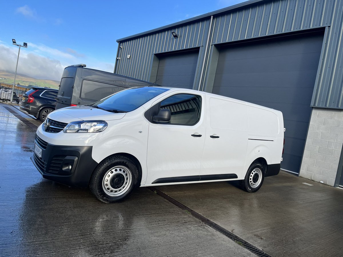 📦 Delivery to one of our repeat customers @HeronBros earlier today 📦
 
✅ 2023 Vauxhall Vivaro , L2 H1 , HDi 145ps , Prime with Air Con , 3 Seats and Rear Park Sensors in White  

#vauxhall #vivaro #delivery #business #sold #thankyou #mcguigansgarage 
 
1/2