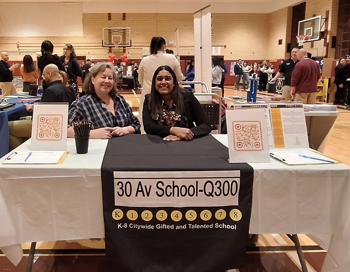 Q300school_NYC tweet media