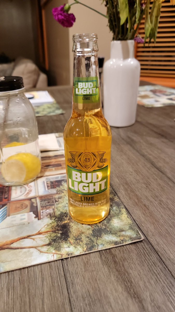 jen_deslauriers's tweet image. Eff people, so, cheers ! 🫠💀😁🥳🤪🤣 and no work tomorrow !!! #bdayweek #PokemonGO #PokemonGOfriends #cheers #beers #LFG #peoplesuck 💀