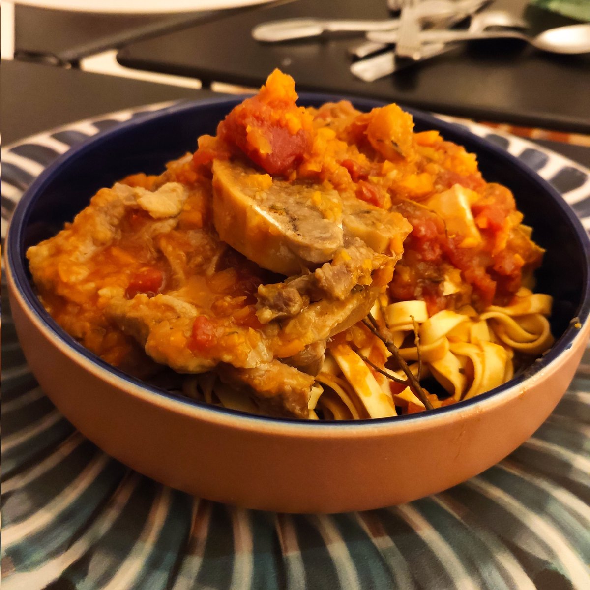 koductive's tweet photo. Un osso bucco maison sinon rien ! https://t.co/Q3FzCKKeOS