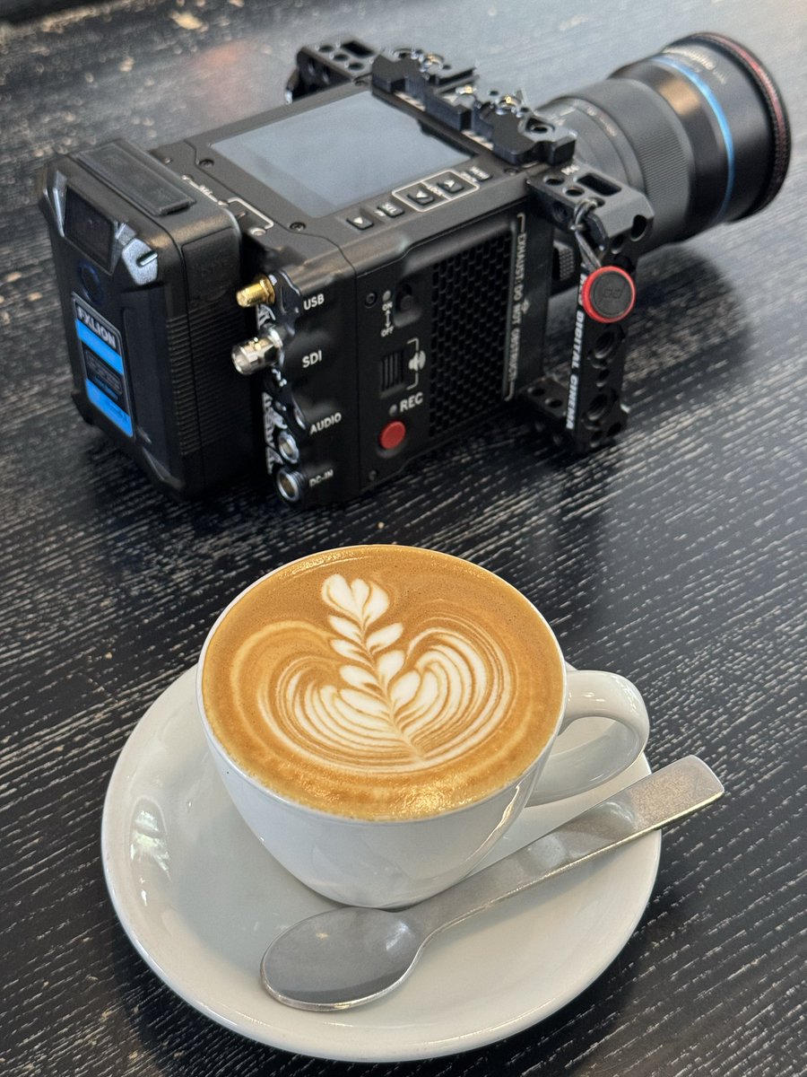 Testing some Anamorphic lenses with a new client in Taipei a couple weeks ago. Red have really done something special with the Komodo X.