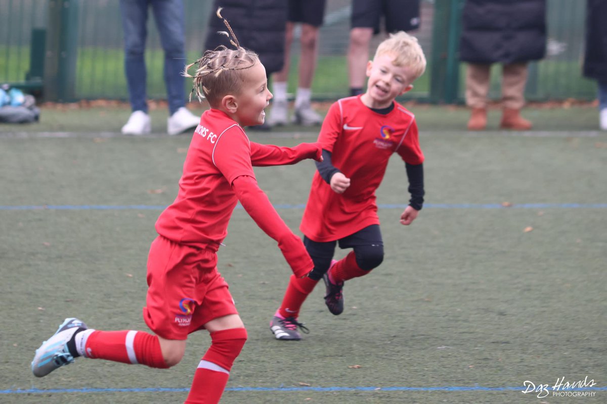 MapU6s's tweet image. Few action shots from the boys game on the weekend ⚽️⚽️ 

#football
#map
#ball
#photograghy 

@mapfootball