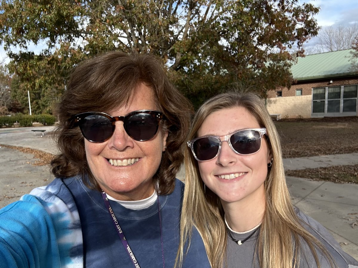 cindirparker's tweet photo. YMES stage was on their game to-day! Always love having our @Jessica80568416 with us for the day- answering questions about college life was the favorite!ππΎββοΈπββοΈππ½ββοΈππ½ββοΈππ»ββοΈππΎββοΈ
Peep Baby BUC on the big screen!!
β€οΈπΎπ΄ββ οΈ
#jessisback #YMESalumniβ€οΈ#thanksgivingbreak https://t.co/wTaZRDVYXo