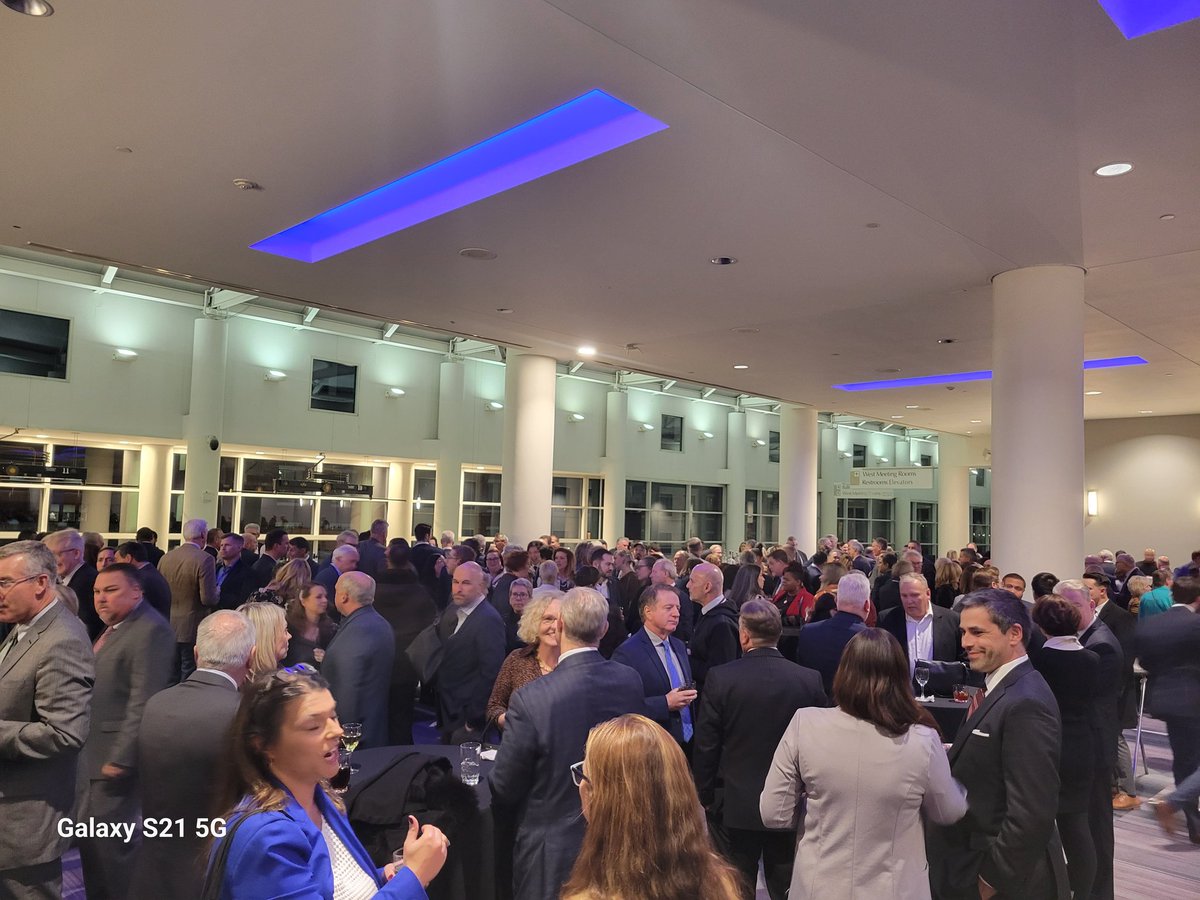 Provchamber's tweet photo. Our members are gathering and enjoying our reception before the Annual Meeting kicks off. Thank you to @SantanderBankUS for supporting tonight's dinner as the Feature Sponsor. #GPCCEvents #RhodeIsland https://t.co/jsur9IuZQk