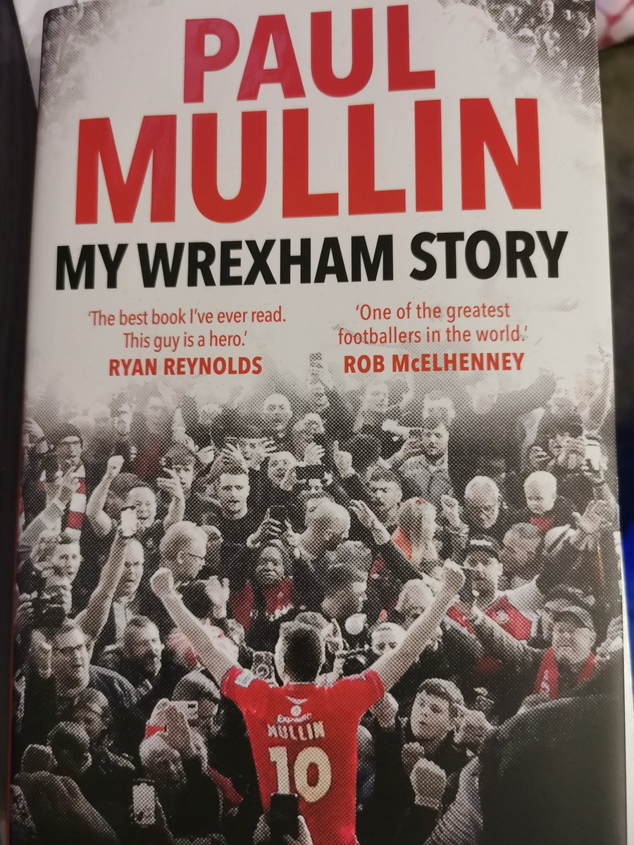 wrexuk's tweet photo. Fantastic night with @PMullin7 and super @BenFoster https://t.co/stF4L6Y3Ua
