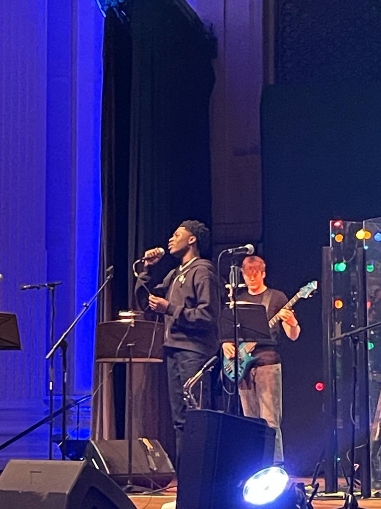 St Vincent House tweet media