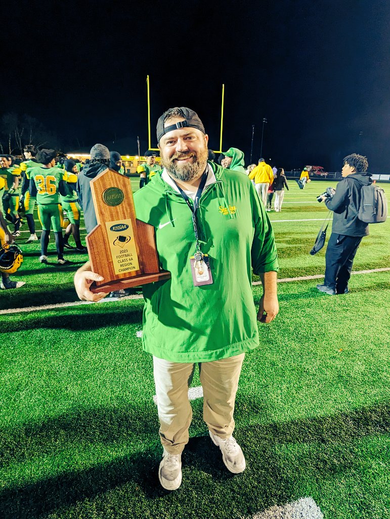 Coach__McKinley's tweet photo. @bryanstationfb we are back to back 6A Region Champions. #WE #DefenderKingdom https://t.co/ltVJcQrkjC