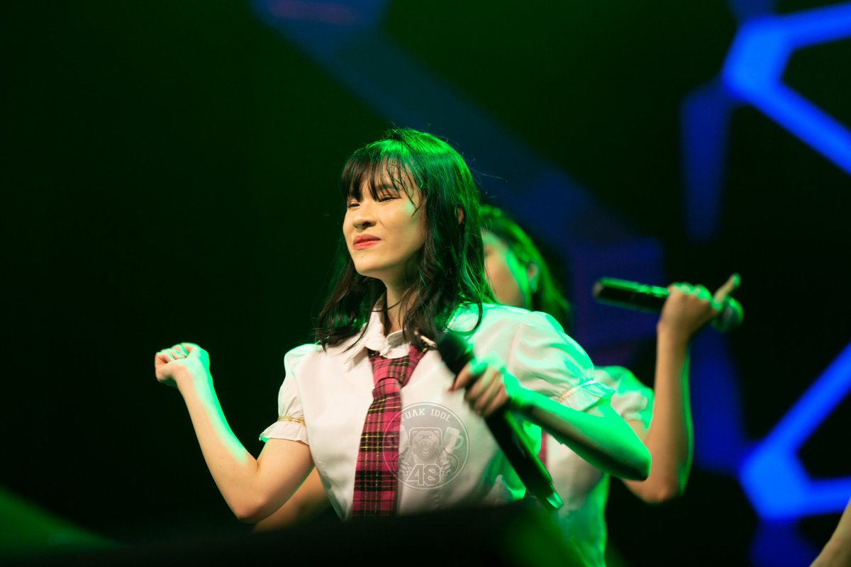 TuakIdol48's tweet photo. @SE_LynJKT48 at party pop medan
So cute

#JKT48MelalakKeMedan #jkt48 #TuakIdol #partypopmedan https://t.co/tFTGLlju03
