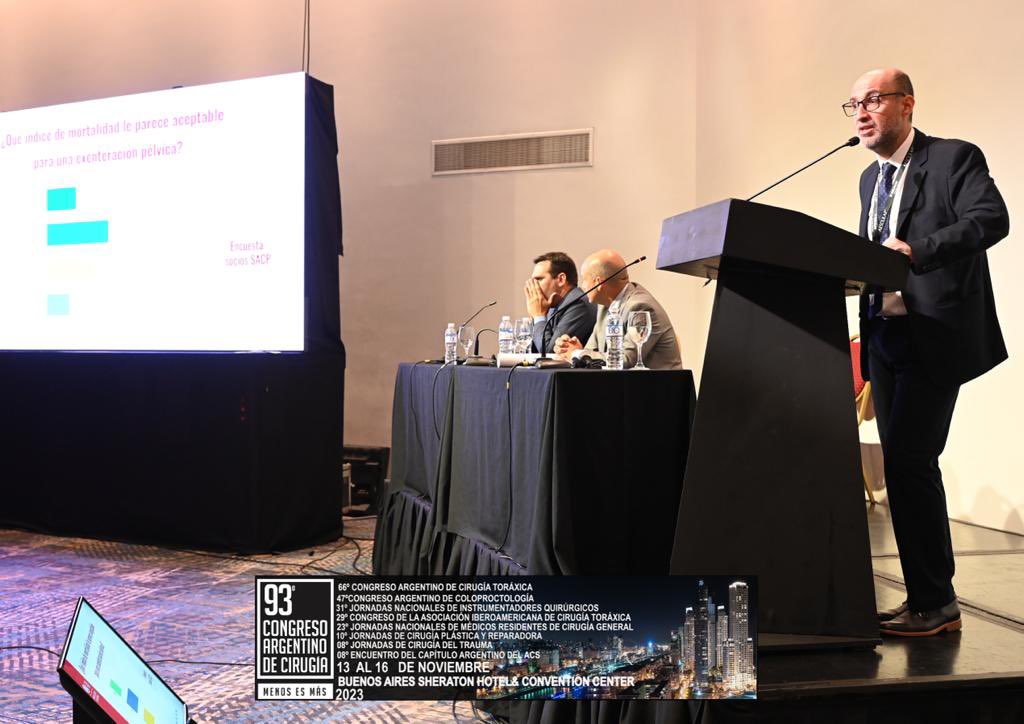 Se realizó recientemente la presentación del Relato Oficial del Congreso Argentino de Coloproctología del presente año por el Dr. Ricardo Mentz, de la Sección de Coloproctología de nuestro servicio.