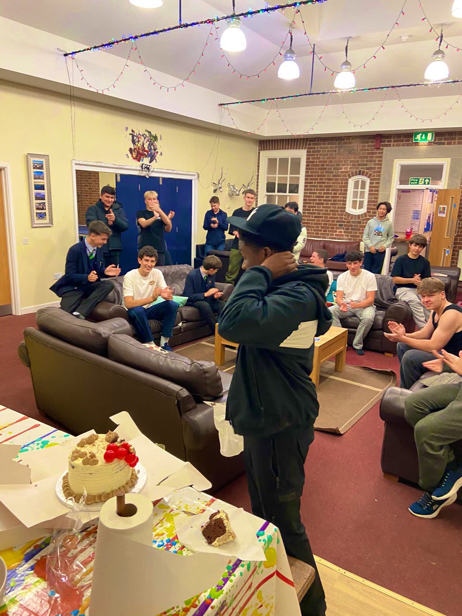 St Vincent House tweet media