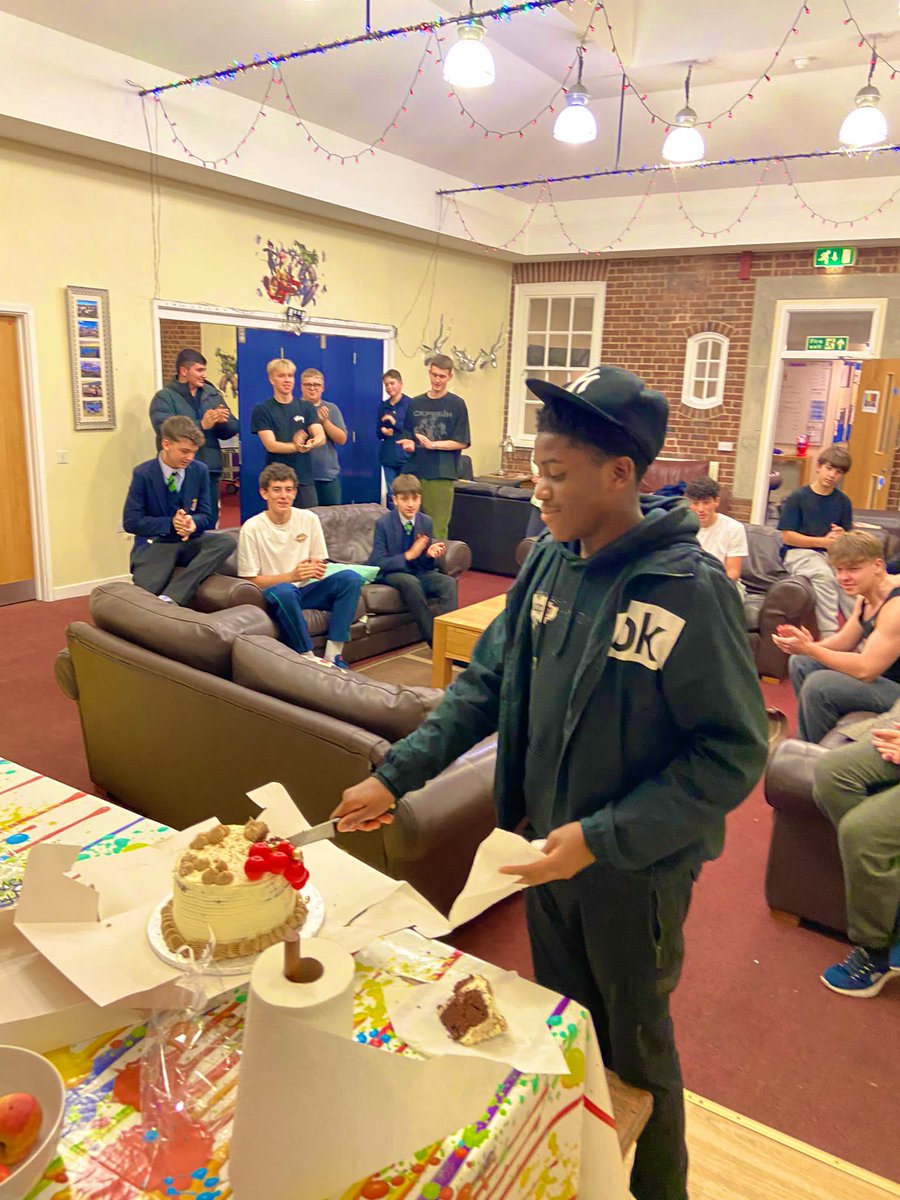 St Vincent House tweet media