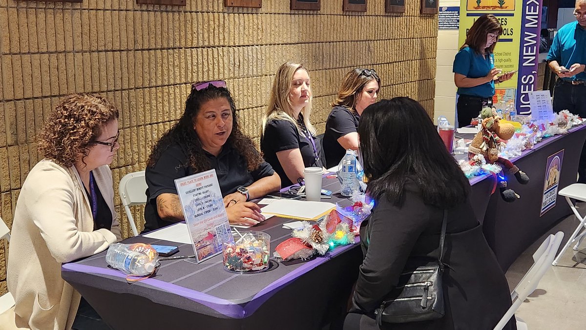 LCPS_HRConnect's tweet photo. @LCPS_HRConnect @UTEP job fair was a huge success! So many highly qualified candidates. It's truly inspiring to see so much talent in one place. We're confident that many fruitful connections were made. @lcpsnet going above and beyond for every student, every day. #JobFairSuccess https://t.co/WvuwA4LF7g