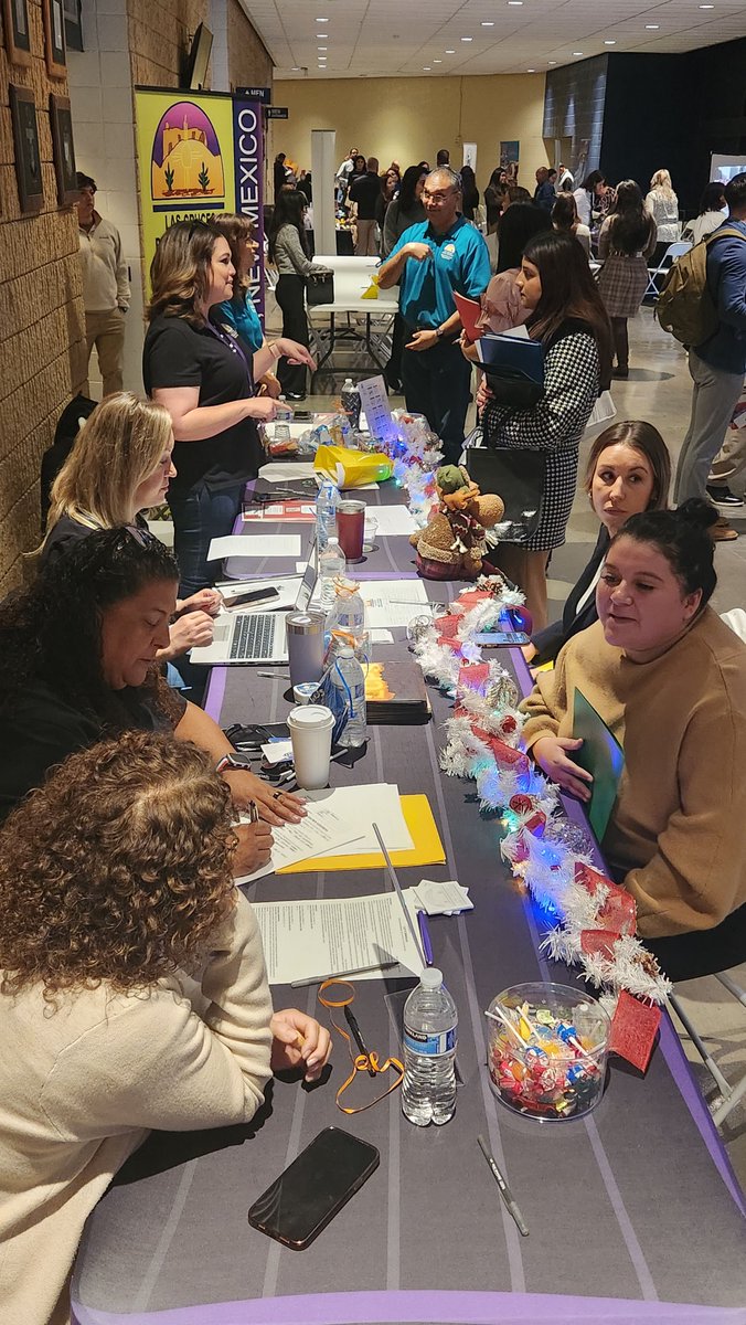 LCPS_HRConnect's tweet photo. @LCPS_HRConnect @UTEP job fair was a huge success! So many highly qualified candidates. It's truly inspiring to see so much talent in one place. We're confident that many fruitful connections were made. @lcpsnet going above and beyond for every student, every day. #JobFairSuccess https://t.co/WvuwA4LF7g