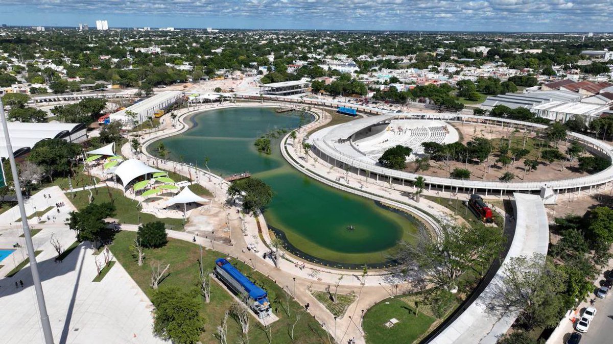 Recorrí junto con el Gabinete del <a href="/GobYucatan/">Gobierno de Yucatán</a> el Parque de #LaPlancha, el mejor parque de todo #México y un nuevo pulmón verde para las familias yucatecas con más de 3 mil árboles sembrados, así como atractivo turístico, para ver como podemos ayudar a que este nuevo proyecto