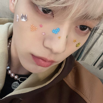 sobinconejito's tweet photo. ¡¡𝐁𝐮𝐬𝐜𝐨 𝐦𝐮𝐭𝐢𝐬!! pt.4 

☆𝑺𝒕𝒂𝒏: txt (prioridad), astro, lun8   

☆oyente casual de media industria  

☆ no soy nueva en #kpoptwt #stantwt pero busco mutis para interactuar 
 
☆ she/her ₍ᐢ. .ᐢ₎  
☆ 01 line / virgo  
♡ y rt = mutis, no me dejen en floop https://t.co/HB1CdNBbYf