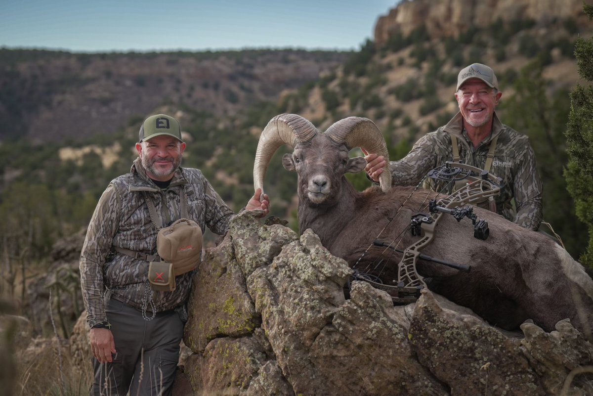 OUTDChannel's tweet photo. Congrats to our buddy Mark Heck of @TheGivenRight - Hunting for fulfilling a lifelong dream and tagging out on his Rocky Mountain Bighorn Sheep! Way to go Mark, that is amazing and by bow as well.
#FindYourAdventure #hunting #thegivenright #bighorn #sheep #rockymountain https://t.co/HmsPeEjSGq