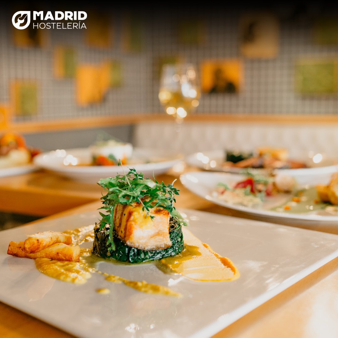 madhosteleria's tweet photo. Descubra cómo nuestro equipo altamente cualificado puede potenciar su negocio hostelero. Innovamos para su éxito.

#SolucionesInnovadoras
#ExperienciaHostelera
#ÉxitoGarantizado https://t.co/2rlpnaEzsH