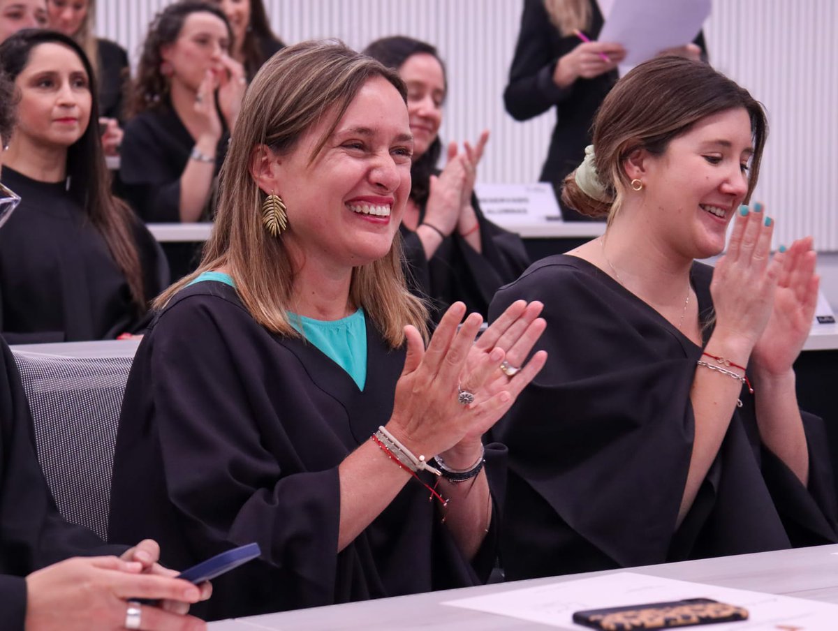 MinMujeryEG's tweet photo. Graduación de la 8va. Generación del Diplomado Promociona de @UAI_CL 🎓 Subsecretaria @LuzVidalH acompañó a 37 mujeres ejecutivas en el cierre del #ProgramaPromociona, hacia la igualdad de género en cargos directivos y el fomento de equipos directivos paritarios. https://t.co/fxF9Y2kvsE