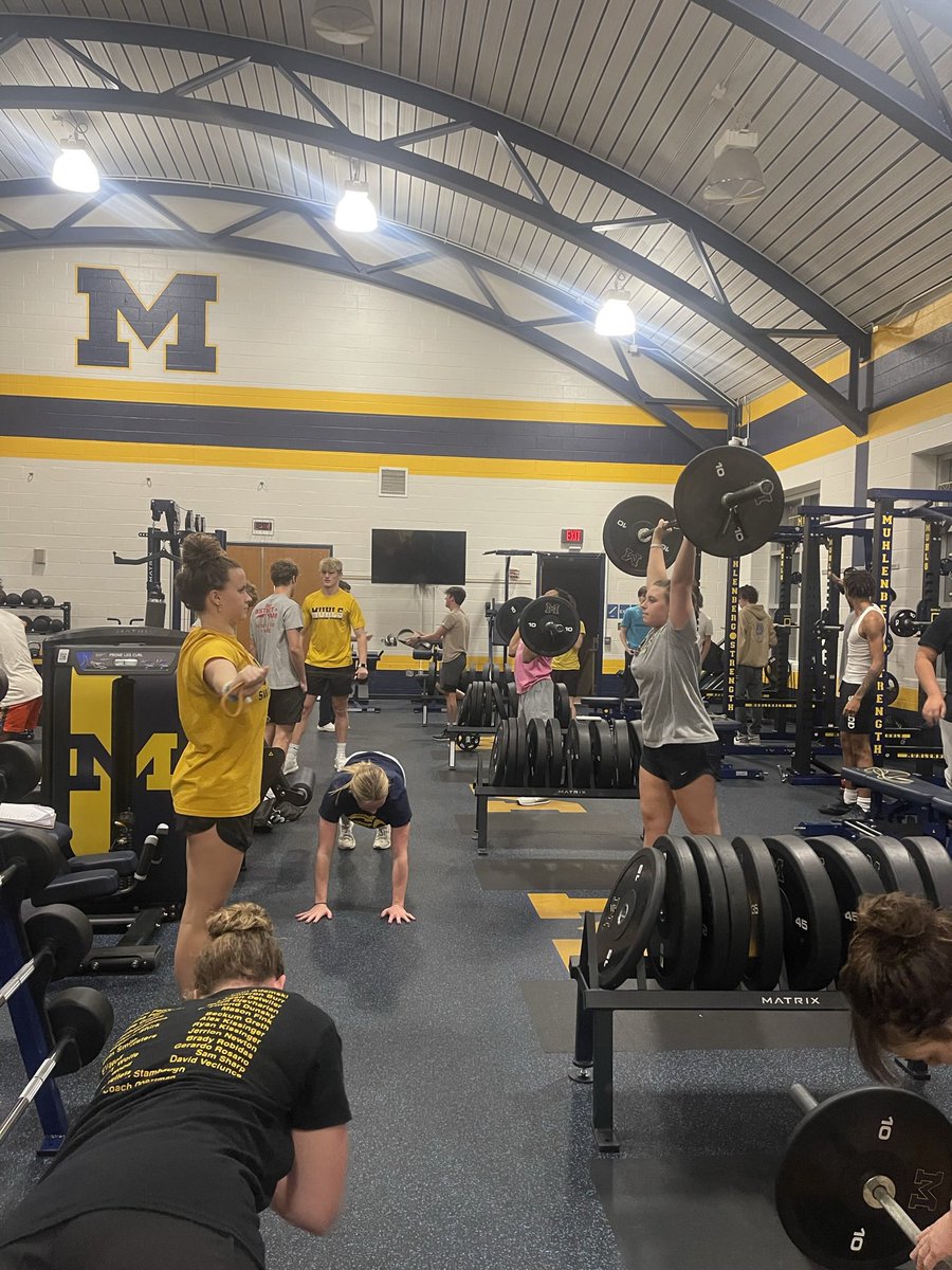 muhlsHSswim's tweet photo. Working hard these last few weeks in the weight room and the pool,  grind starts now. #SkeeYee https://t.co/Ff1Z9dRp6e