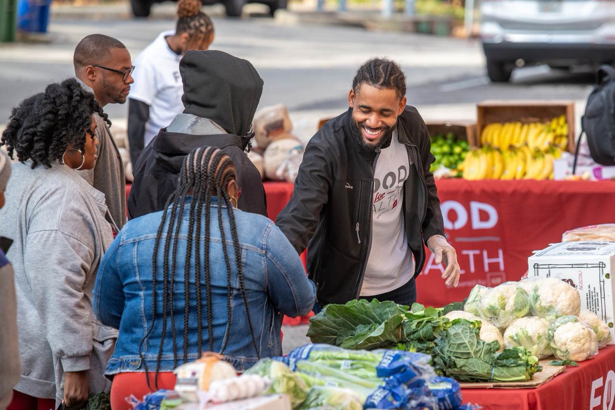 We opened our first #Baltimore #FoodforHealth food pantry this past Saturday just in time for Thanksgiving. Our holiday-themed community event provided free turkeys and other fixings perfect for any #Thanksgiving meal. 😊🦃🍽️