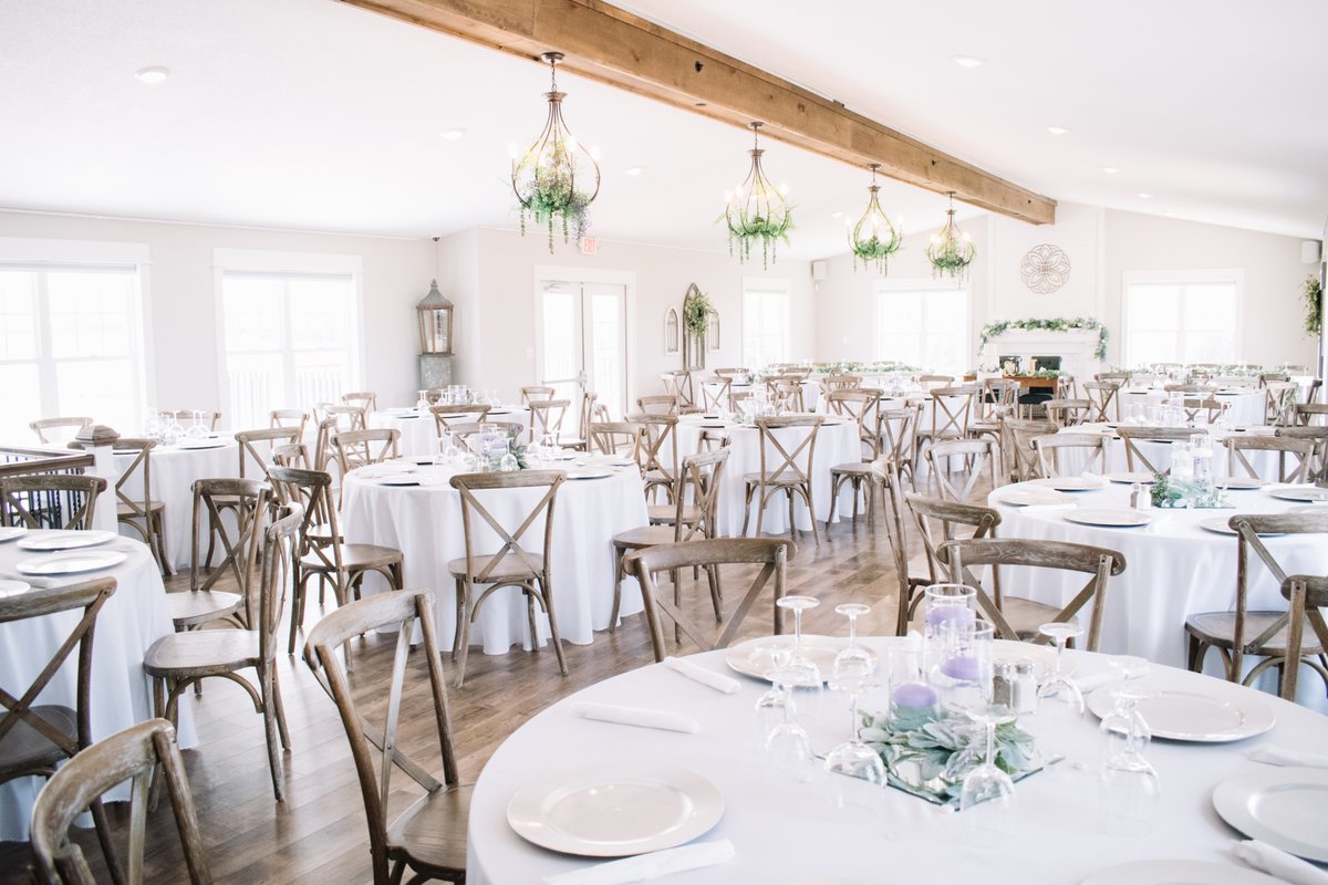 AltaEvent's tweet image. Our indoor space is perfect for formal dining events, while our outdoor space is perfect for casual gatherings. At Alta House Event Center, we have the perfect setup, no matter what your event requires. #VersatileSpaces #IndoorOutdoorOptions