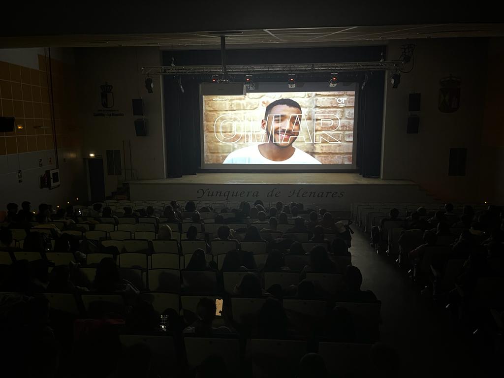 👏Nuestro vecino Omar entra en la Academia de Operación Triunfo. Decenas de vecinos han seguido la Gala en directo en el Centro Cultural Miguel de Cervantes.

¡Enhorabuena Omar! Nos sentimos orgullosos de ti y viviremos contigo esta experiencia. 

#yunqueraconomar 🇨🇬