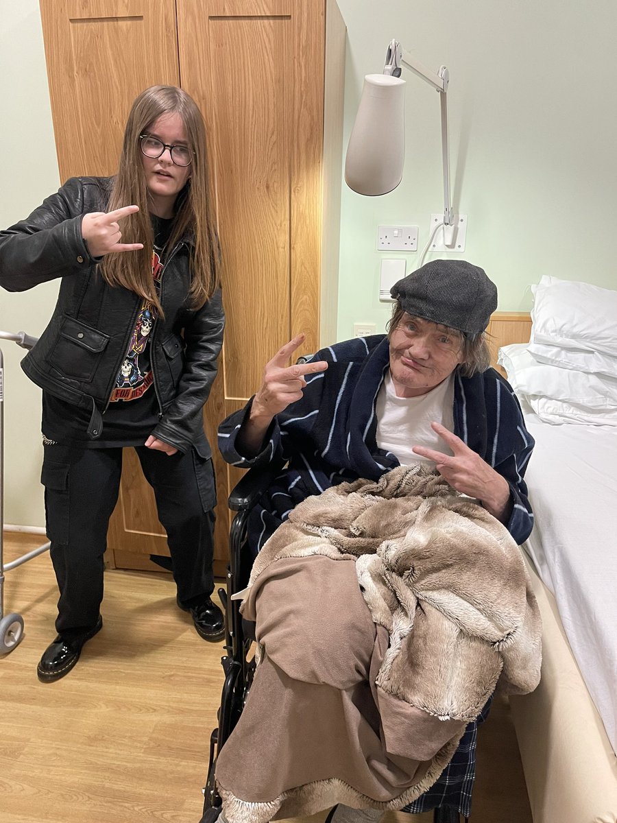 Sad times, but this pic makes me smile 💔