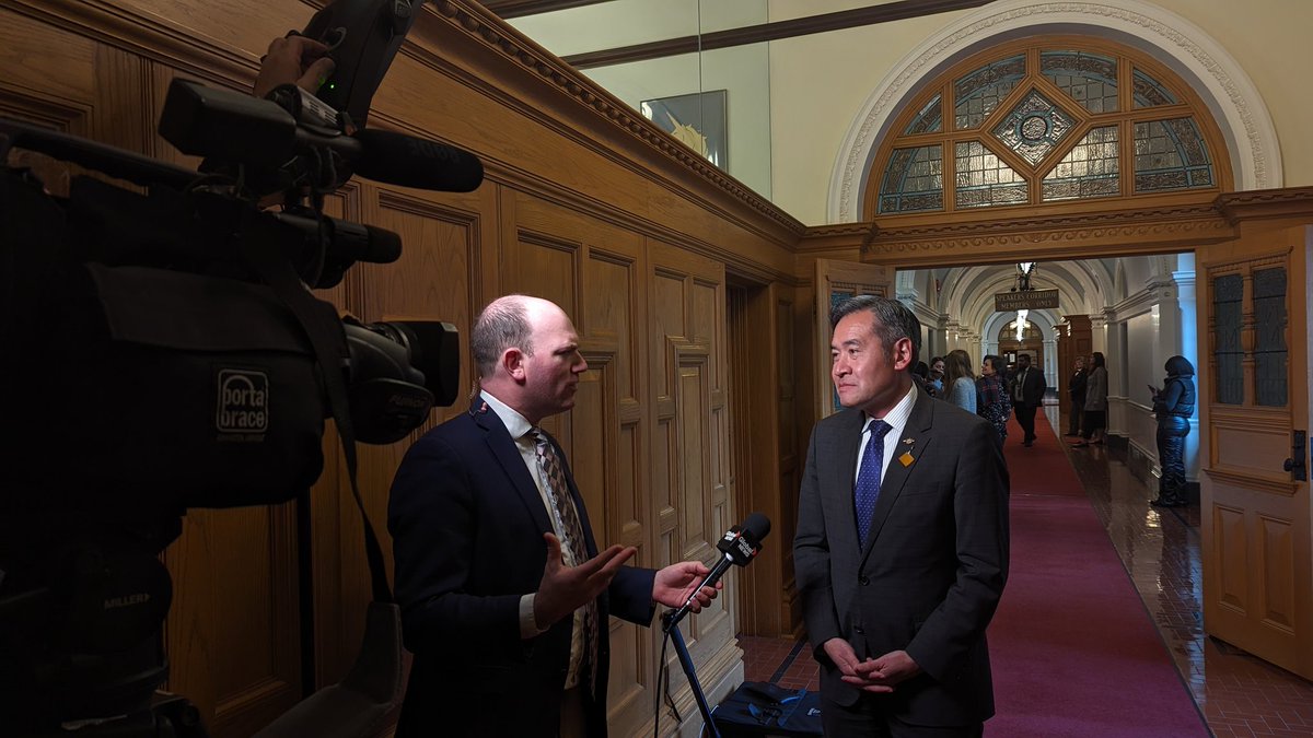 BC United MLA @MichaelLeeBC speaking to @GlobalBC, calling for Victoria Councillor Susan Kim to resign after she signed an open letter, along with former NDP MPP @SarahJama_, denying the veracity of atrocities committed by Hamas terrorists during the October 7 massacre. #BCpoli