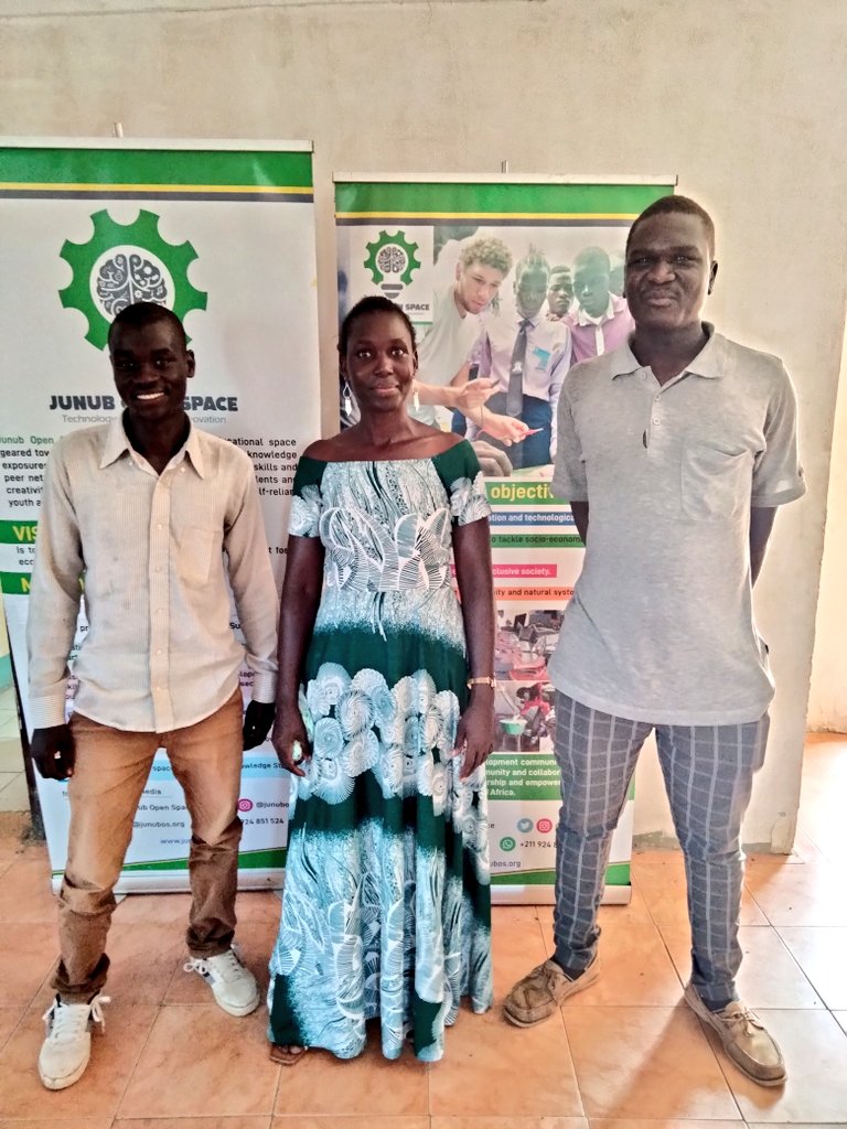 junubos's tweet photo. We met with @efoundationss today to plan for spelling bee, quiz, speech, poetry and spoken words events for 2024. We are thrilled to partner with them to inspire and empower young people in South Sudan. Stay tuned for more updates! #JunubOpenSpace #EFSS #Education #SouthSudan https://t.co/gNZ9HrbU46