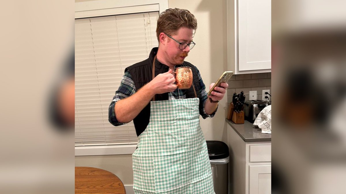 GingerIsOurWord's tweet photo. How it started//how it’s going. https://t.co/KjmIPz7nbv