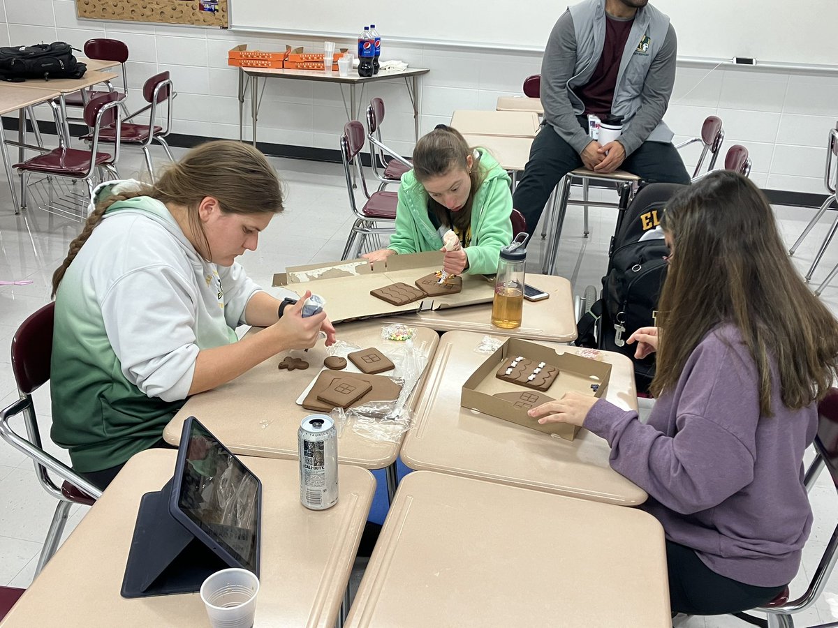 EG Bowling tweet media