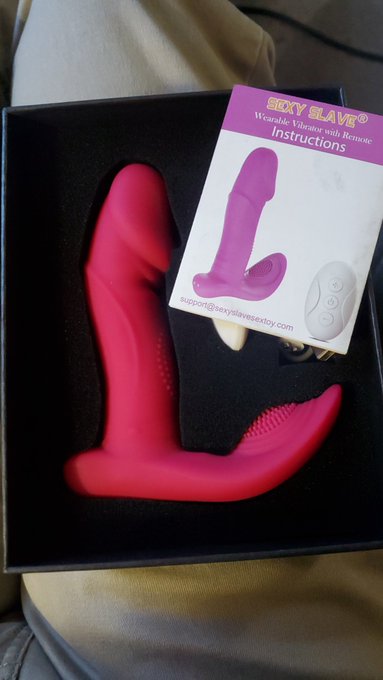 My new best friend... https://t.co/Obj5IaWF99