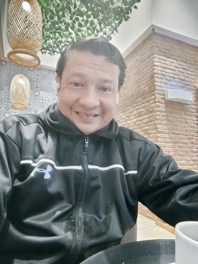 Omar_David80's tweet photo. Solo Levanta tus Manos y Adora a Dios 🙌🙏 En Cristo todo es Posible 🙌 #Diosesmuybueno #TeAmoEspirituSanto https://t.co/gcRgtTT2dk