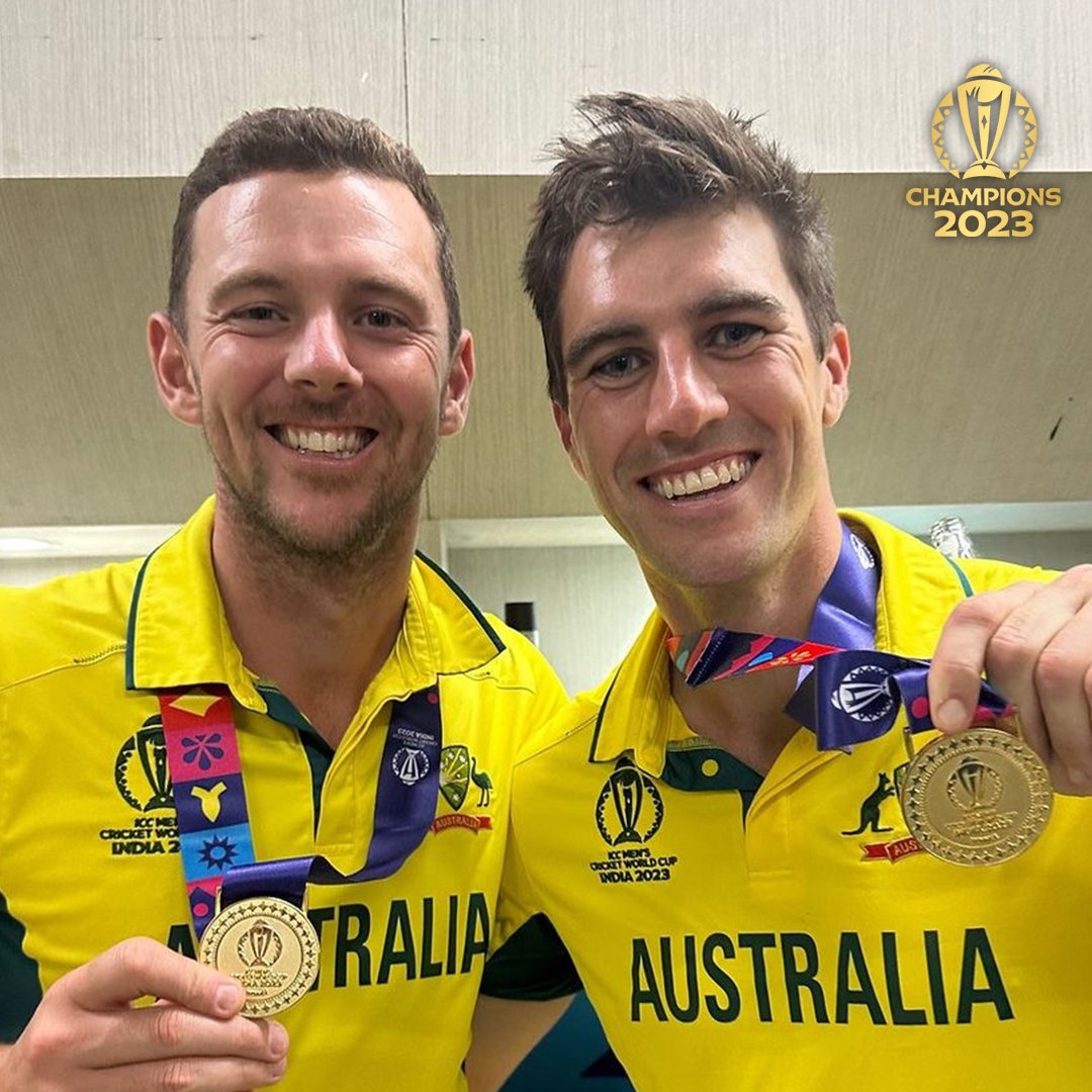 ICC's tweet photo. 𝓥 𝓘 𝓑 𝓔 𝓢 ✨

📸 @patcummins30  | @travishead34 

#CWC23 https://t.co/0okf8MVmLQ