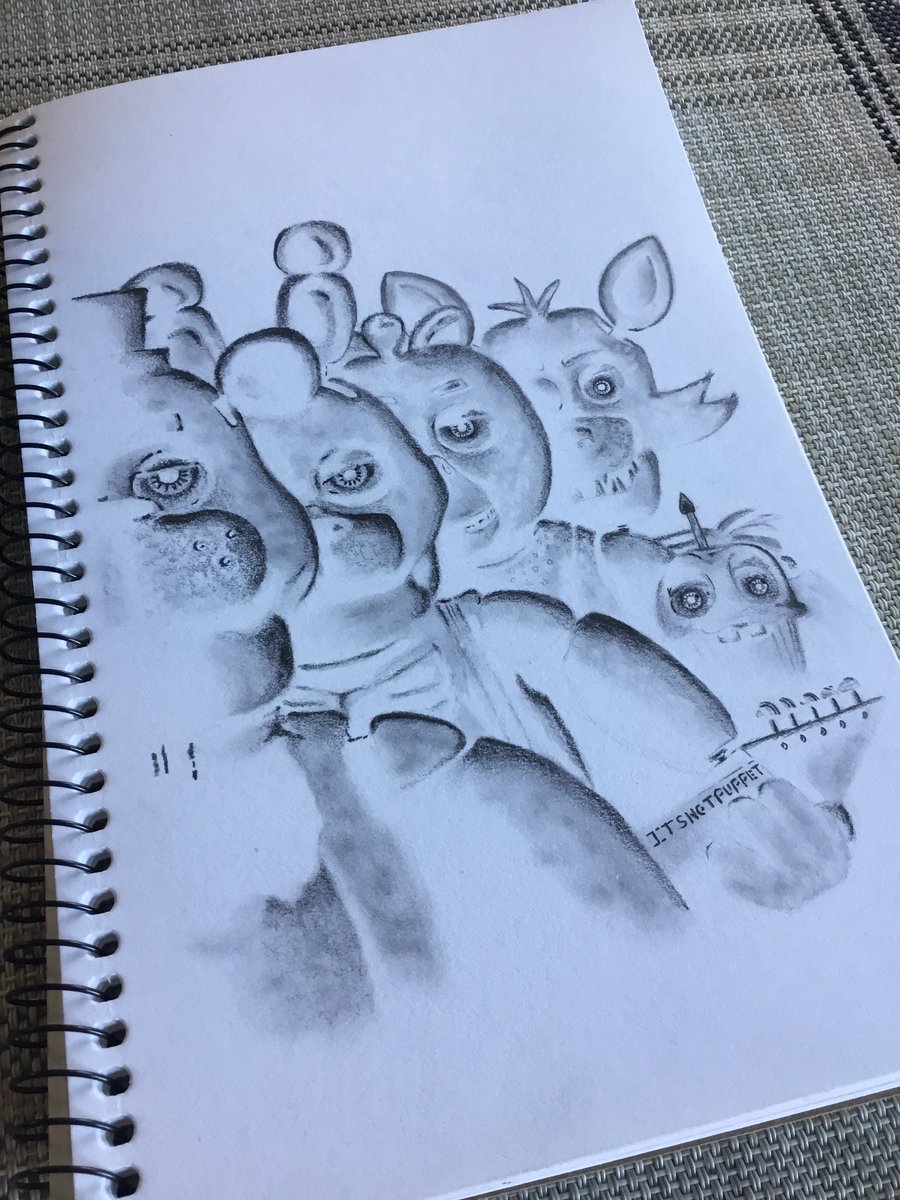itsnotpuppet's tweet photo. LA LA LA LA LA LAAAA
#FNAF #FNAFMovie #freddyfazbear #fnafbonnie #fnafchica #fnaffoxy #invertedart #fnafart https://t.co/qC6QW1aiFb