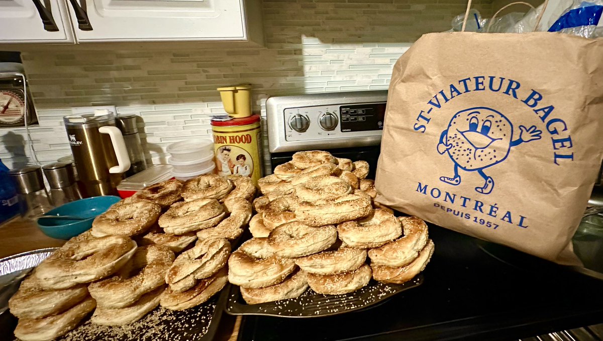 CandaceSalmon's tweet photo. A brief foray into Montreal to get vital winter provisions @StViateurBagel #NewBrunswick #9hrdrive https://t.co/ChFWC4qZ2Z