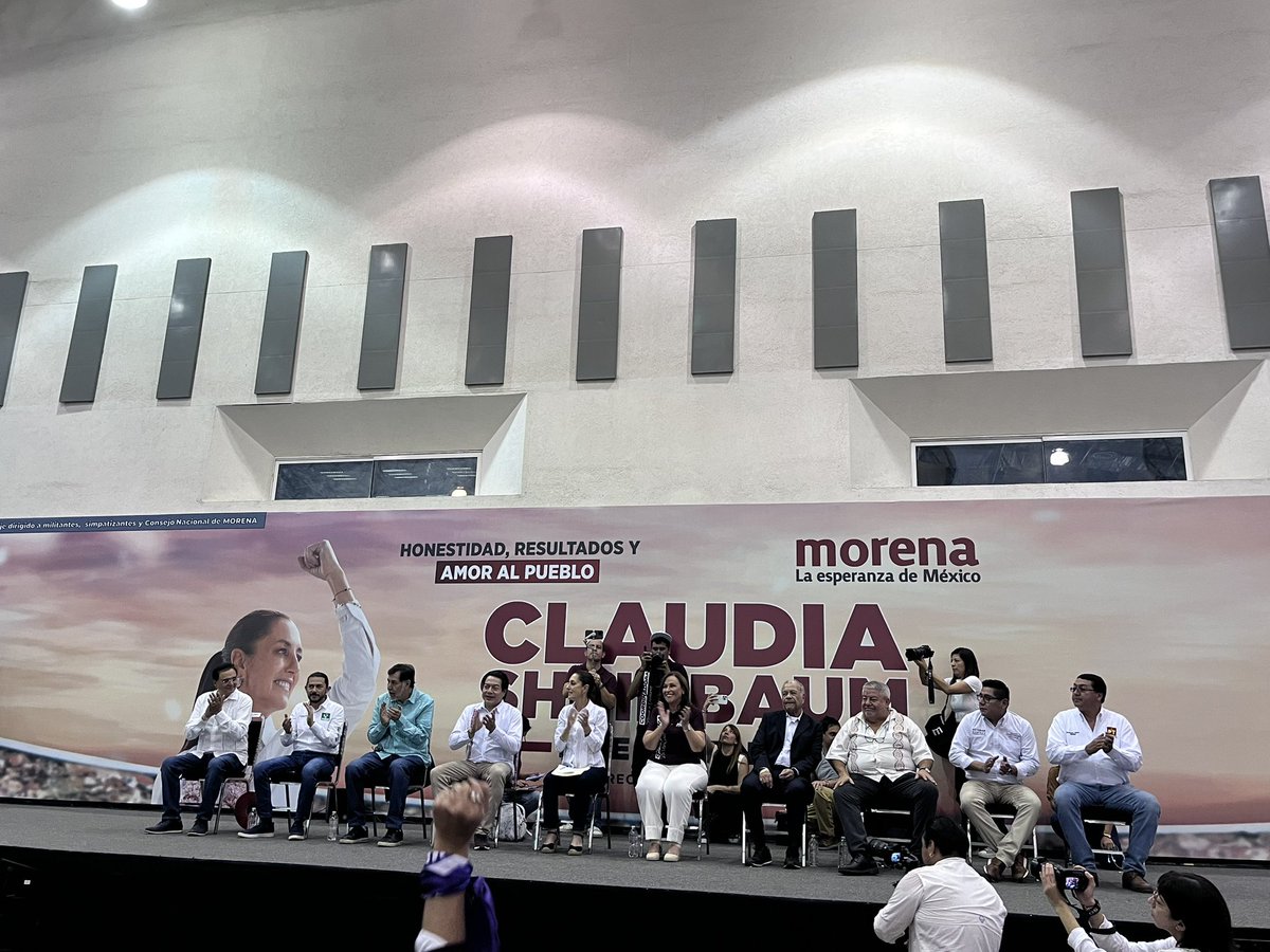 JuanMGongora's tweet photo. Esta mañana acudí como Coordinador Regional del @PTVeracruz al arranque de precampaña de nuestra precandidata única @Claudiashein 
@AlbertoAnayaGt @ProfRamonDiaz @rocionahle @fernandeznorona @mario_delgado @BenjaminRoblesM 
@Marcelo_RuizS 
#venceremos #TodoElPoderAlPueblo https://t.co/B1ME3BqWbf