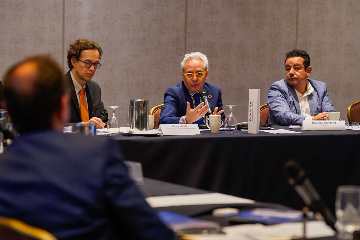 MOE UE Guatemala 2023 (@moeuegt2023) on Twitter photo La presidenta del <a href="/TSEGuatemala/">TSE Guatemala</a> Blanca Alfaro y la directora electoral del TSE Gloria López participaron, entre otros, a la mesa redonda de la MOE UE para discutir las 26 recomendaciones del informe final.
Descarga el informe: bit.ly/informe-final-…
#EleccionesGT #Guatemala La presidenta del <a href="/TSEGuatemala/">TSE Guatemala</a> Blanca Alfaro y la directora electoral del TSE Gloria López participaron, entre otros, a la mesa redonda de la MOE UE para discutir las 26 recomendaciones del informe final.
Descarga el informe: bit.ly/informe-final-…
#EleccionesGT #Guatemala