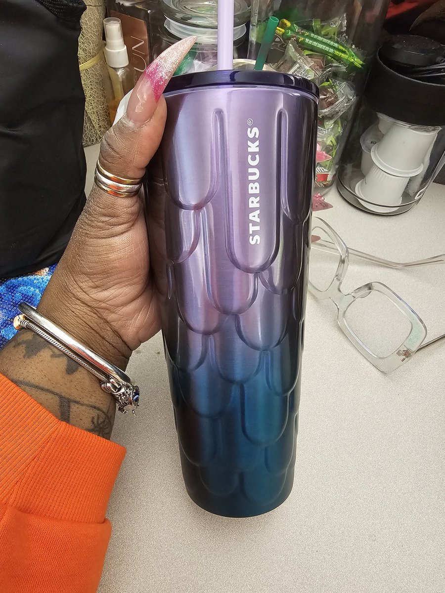When you take a picture of a #Starbucks cup on 10/17 (L) and you end up getting the same cup as a gift for your birthday that was on 11/17 (R).... Thank you, Sam!!! I love it!#manifestthat #LifeAtATT #FAYCallCenter #myworkfamilyistheBEST