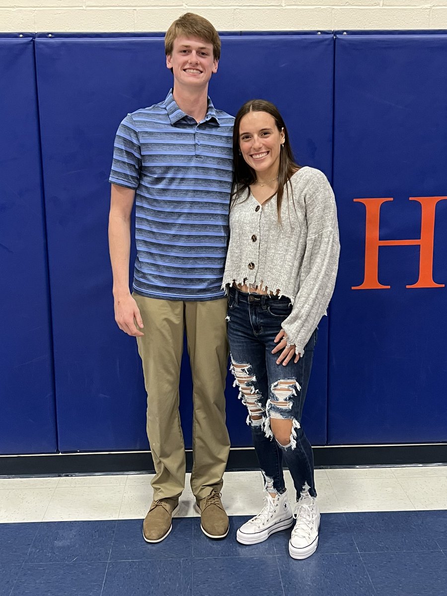 Day 18 of #gratitudevp today I am thankful for Will! I encourage <a href="/WillGeary10/">Will Geary</a> to post a gratitude snap! <a href="/RobardsVPHS/">Gerrie Robards</a>