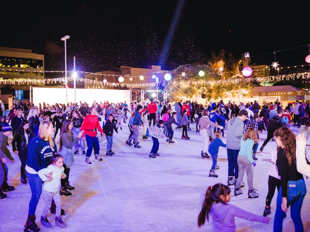 SiliconBeachPro's tweet photo. Get ready to experience Ice at Santa Monica, a winter adventure that combines the magic of the holiday season with the beauty of California's coastline. 
https://t.co/PyoB5A3bYh
#SantaMonica 
#PlayadelRey 
#LABeaches 
#LAHousing 
#PlayaVista 
#LARealEstate 
(DRE # IN BIO) https://t.co/SlnoqgQJa5