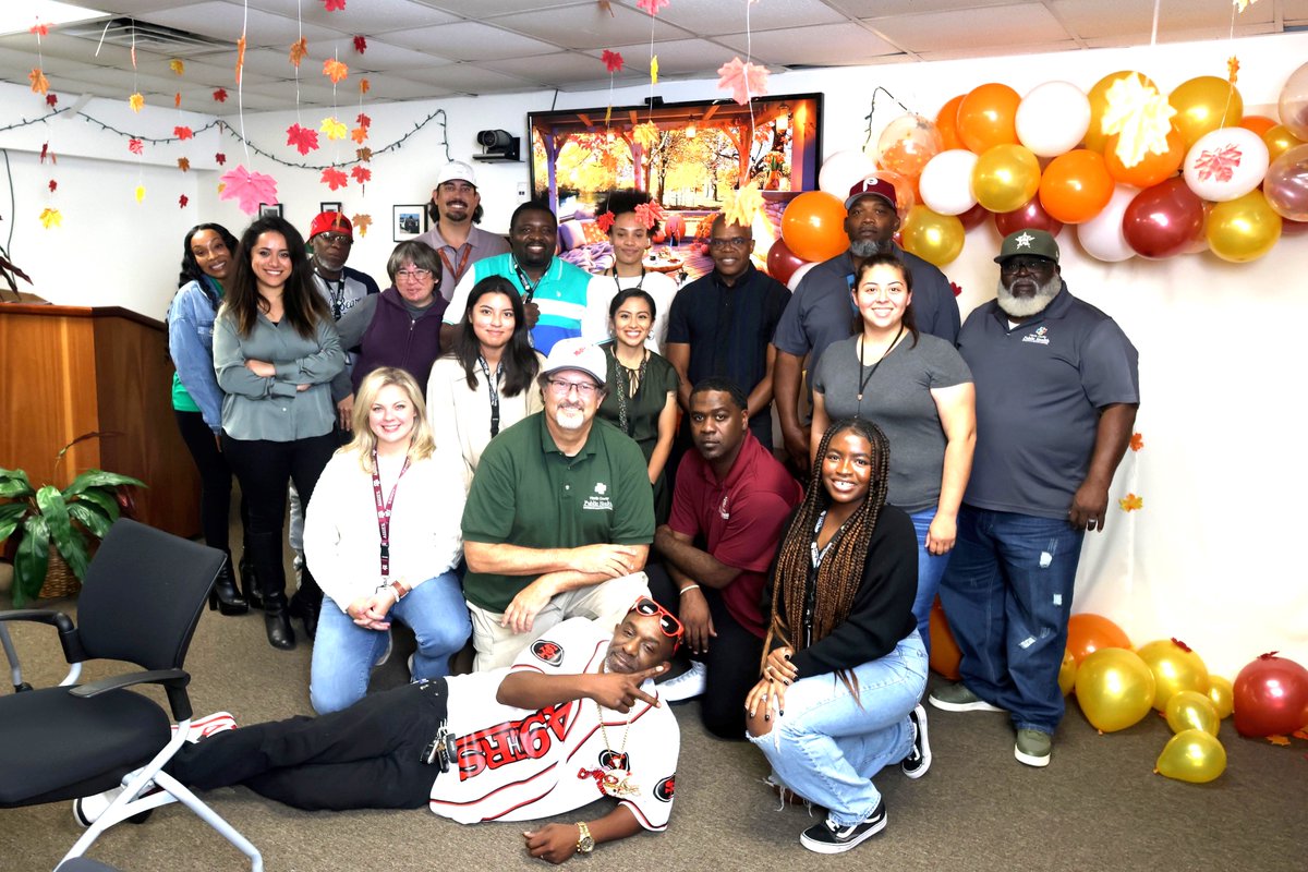 Thanksgiving at HCPH: We celebrated diversity and gratitude through a team-building activity with dishes from around the world. These moments strengthen our workforce to better serve the community. 🍂👩‍⚕️👨‍⚕️ #ThanksgivingAtHCPH #TeamBuilding