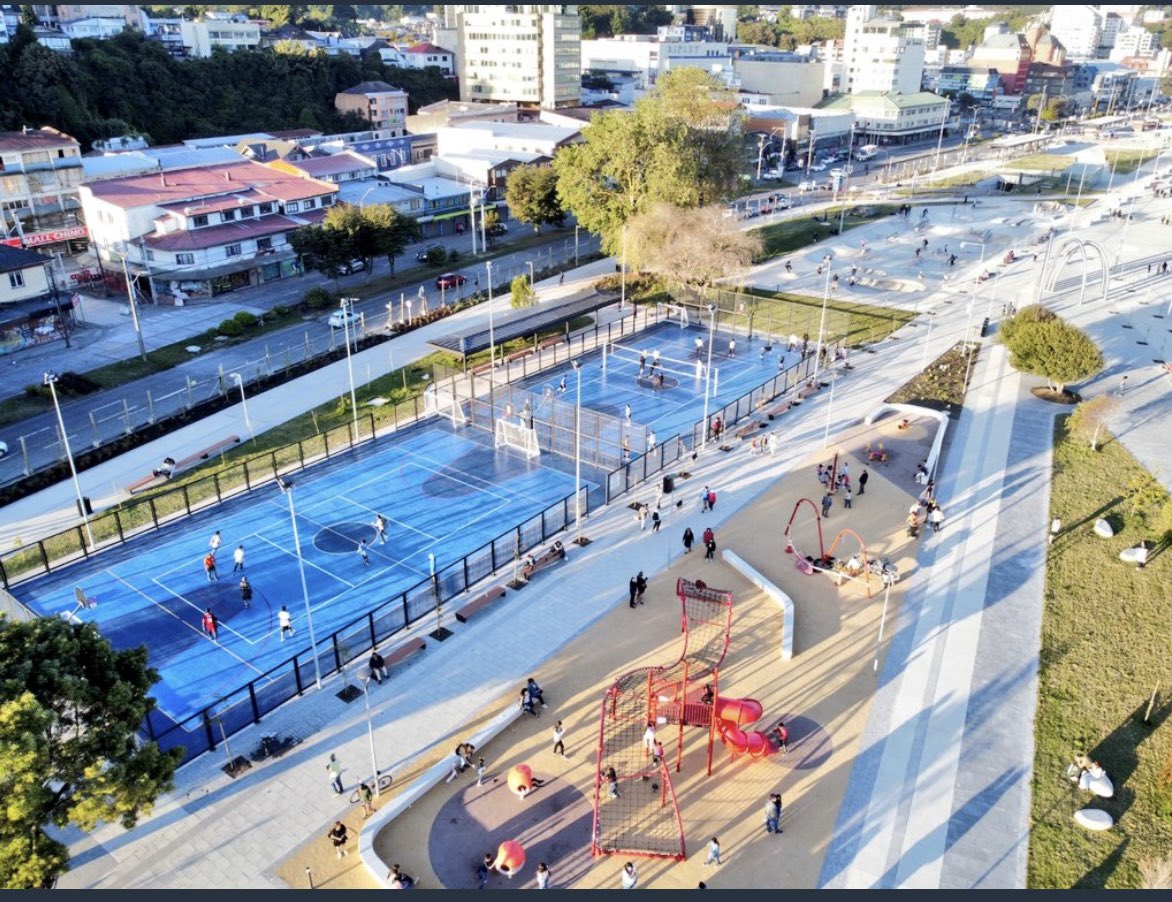 WAINRAIHGT's tweet photo. Muy contento con la nominación del #parquecostanera de Puerto Montt a mejor proyecto de uso de espacio publico. Esto demuestra que cuando las cosas se hacen de manera profesional, con cariño y formando buenos equipos de trabajo podemos transformar Puerto Montt. https://t.co/DLfgyip5ss