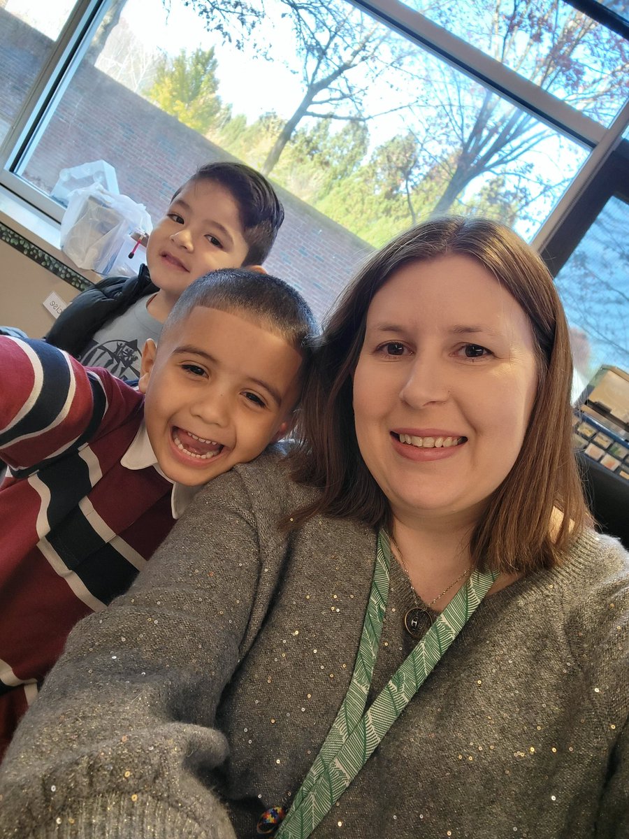 Kim Sanders tweet media